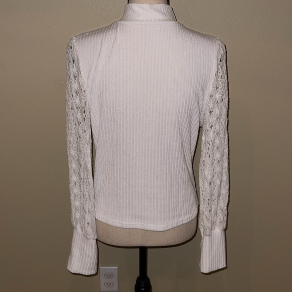 White lace mock neck sweater - Picture 3 of 4